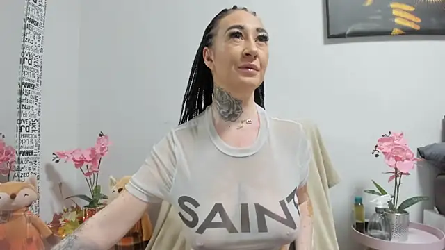 Snapshot of Rayanablackandwhite chatting on October 5, 9:56 pm Rayanablackandwhite online show from October 5, 9:56 pm