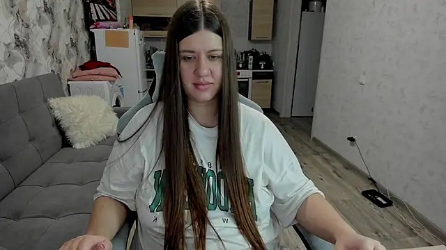 Lis Kollen online show from December 1, 1:49 pm