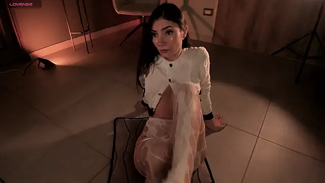 Snapshot of AmyArmstrong chatting on February 26, 2:48 am AmyArmstrong online show from February 26, 2:48 am