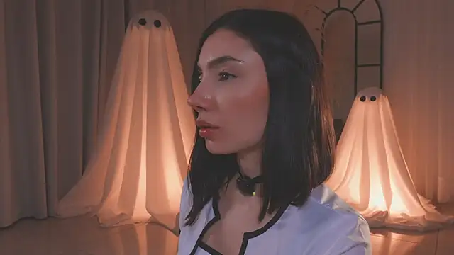 Snapshot of AmyArmstrong chatting on October 17, 12:47 am AmyArmstrong online show from October 17, 12:47 am