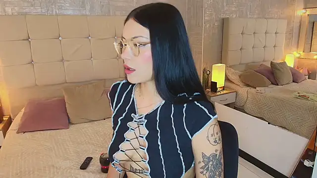 Baby Venuss online show from March 1, 10:02 am