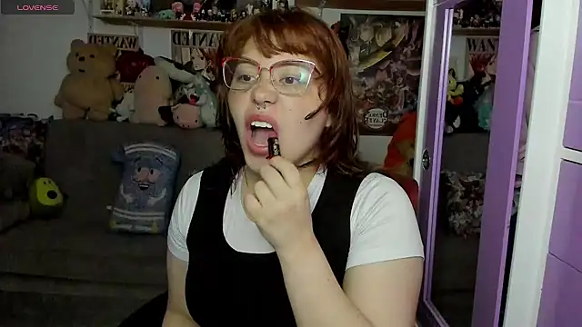 soficammy online show from December 19, 8:02 pm