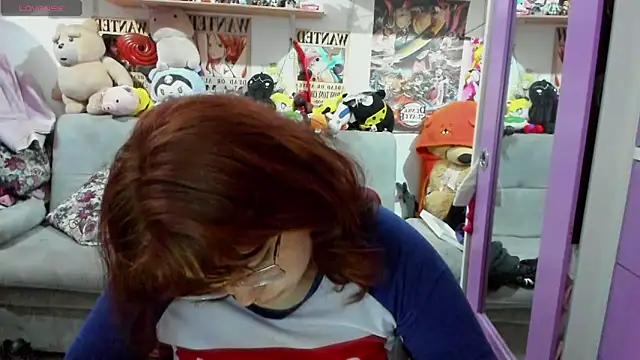 soficammy online show from February 6, 7:07 pm