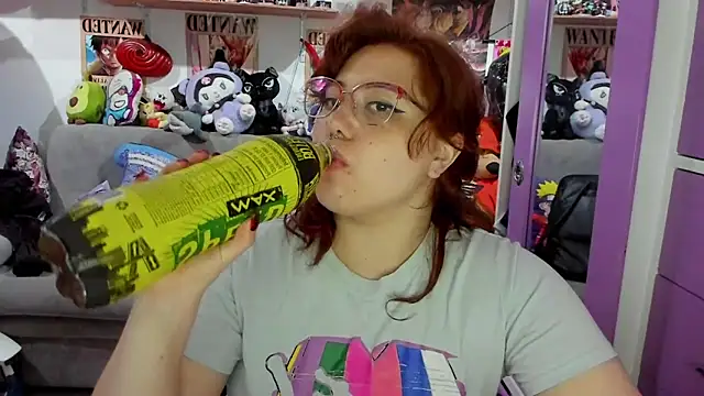 soficammy online show from March 12, 12:31 am