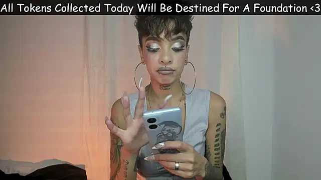 luci fer devil online show from February 4, 1:56 am