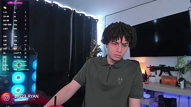 bigryann23 online show from December 24, 4:30 pm