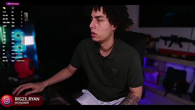 bigryann23 online show from January 26, 2:56 am